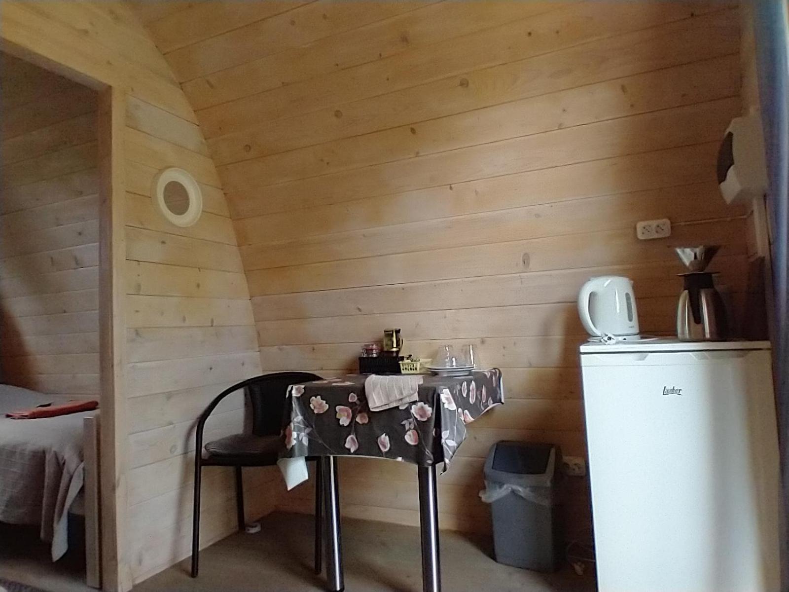 Lahemaa Kohvikann B & B, Caravan Park Palmse Bilik gambar