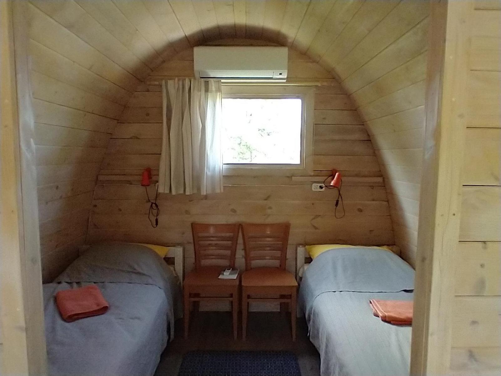 Lahemaa Kohvikann B & B, Caravan Park Palmse Bilik gambar